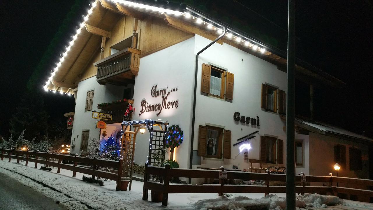 Garni Biancaneve Ruffre-Mendola Oda fotoğraf